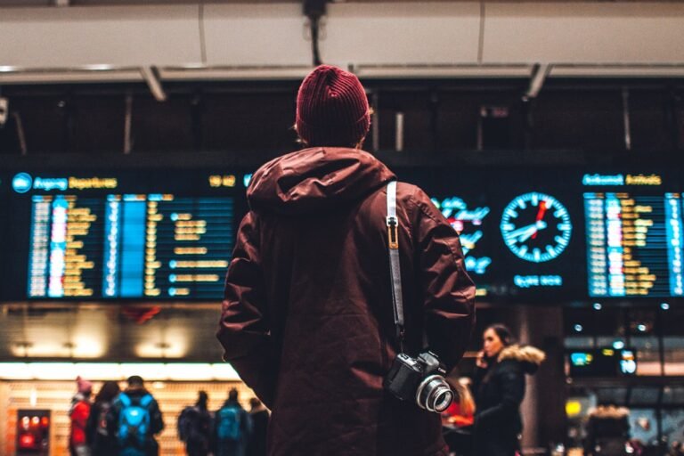 How to Get Into an Airport Lounge Without Paying Full Price