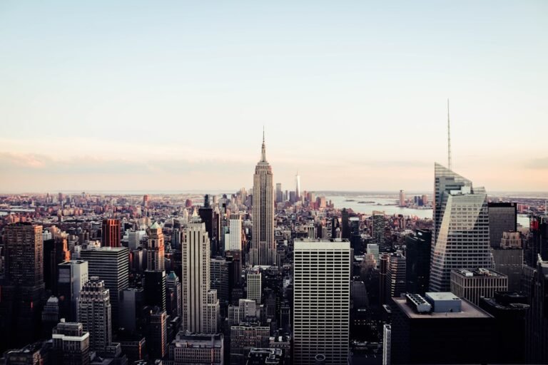 Direct vs. Connecting Flights: When the Layover Is Actually Worth It